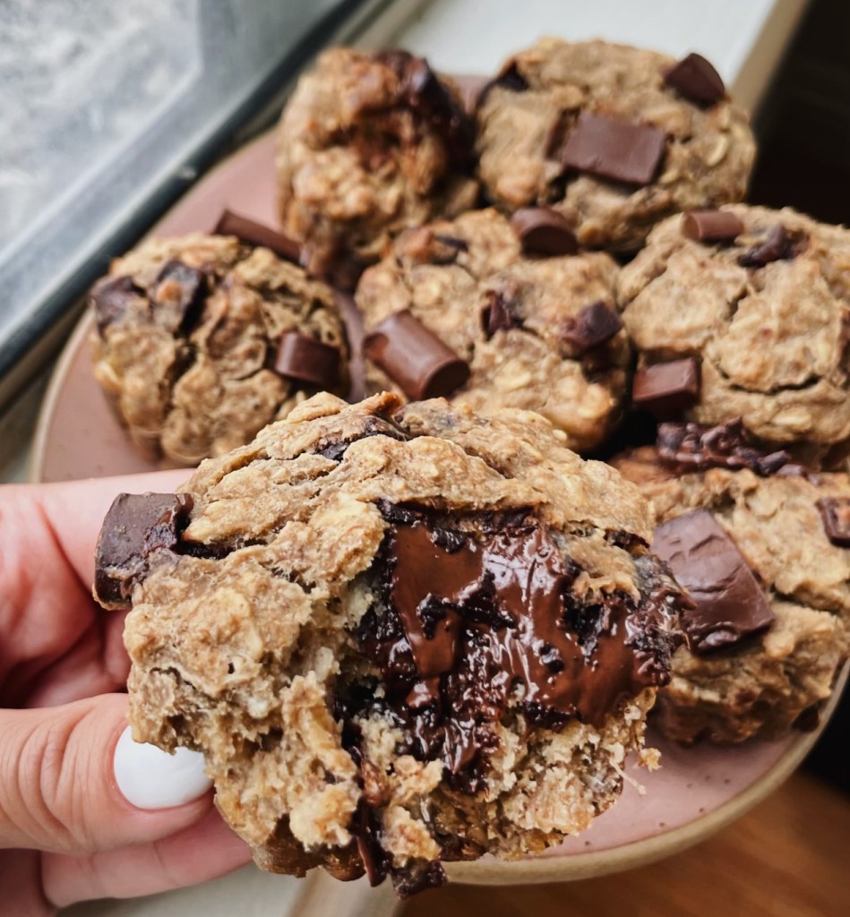 Vegan Banana Oatmeal Chocolate Chunk Muffins: A Holiday Treat to&nbsp;Savor